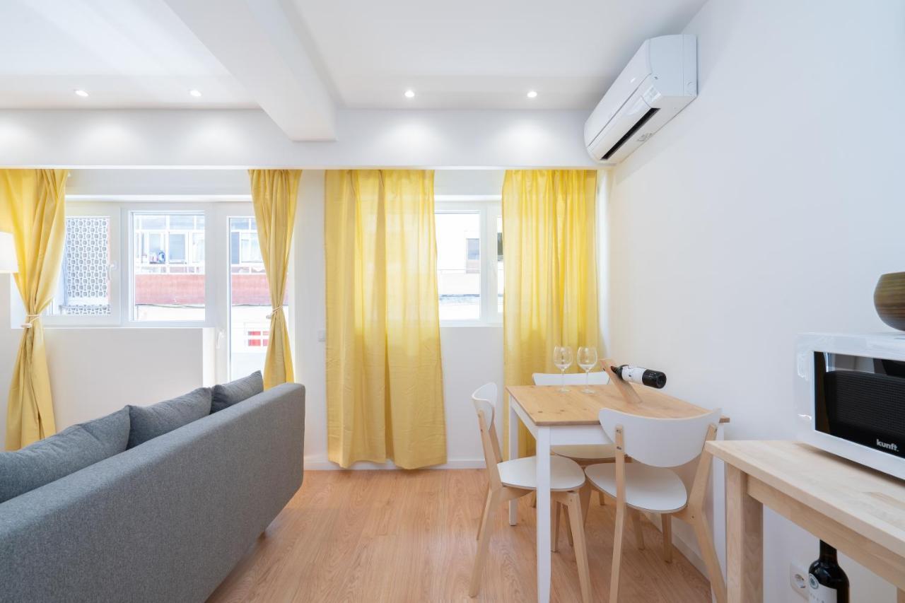 ヴィラ・ノヴァ・デ・ガイアSweet Sunny Flat W/ Balcony - Gaiaアパートメント エクステリア 写真