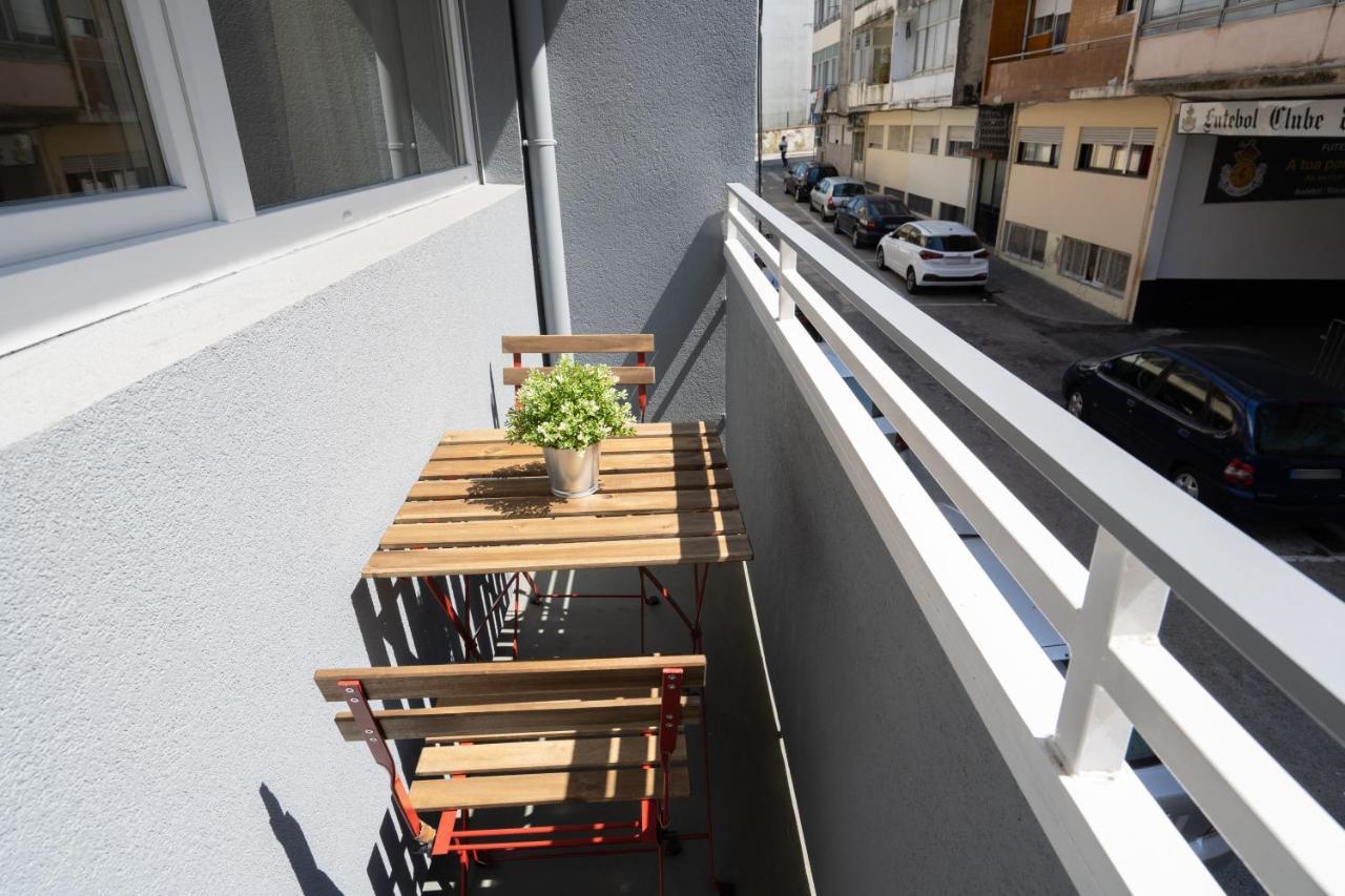 ヴィラ・ノヴァ・デ・ガイアSweet Sunny Flat W/ Balcony - Gaiaアパートメント エクステリア 写真