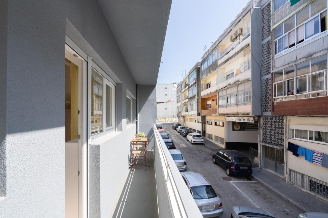 ヴィラ・ノヴァ・デ・ガイアSweet Sunny Flat W/ Balcony - Gaiaアパートメント エクステリア 写真