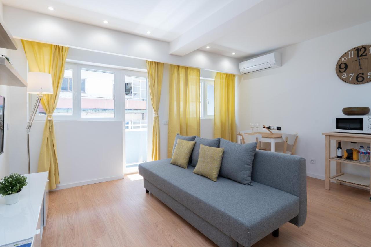 ヴィラ・ノヴァ・デ・ガイアSweet Sunny Flat W/ Balcony - Gaiaアパートメント エクステリア 写真