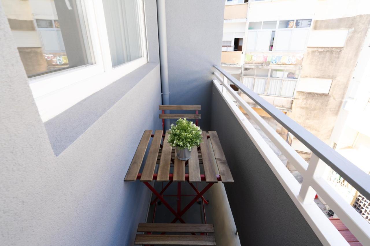 ヴィラ・ノヴァ・デ・ガイアSweet Sunny Flat W/ Balcony - Gaiaアパートメント エクステリア 写真